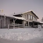 Karhunpesae Villa